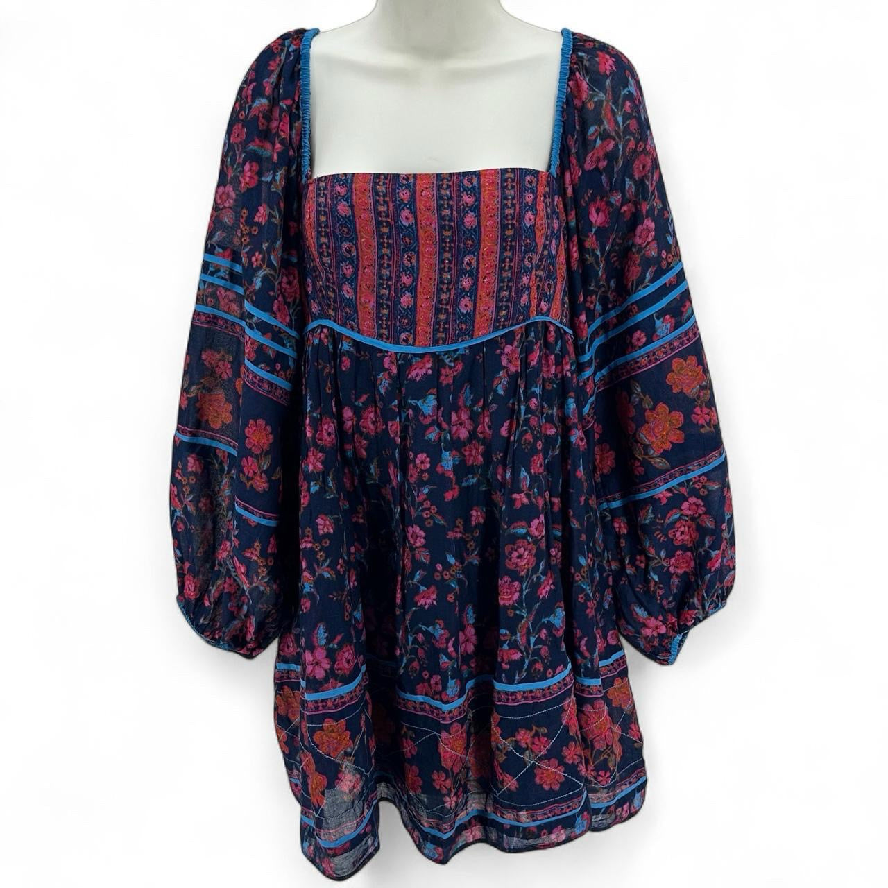 Size M FREE PEOPLE FLOWERS Tunic