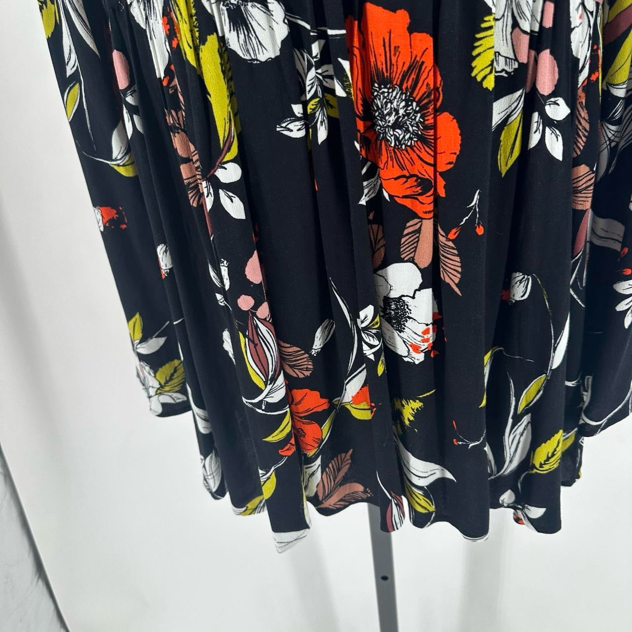 Size S FREE PEOPLE Floral Shirt