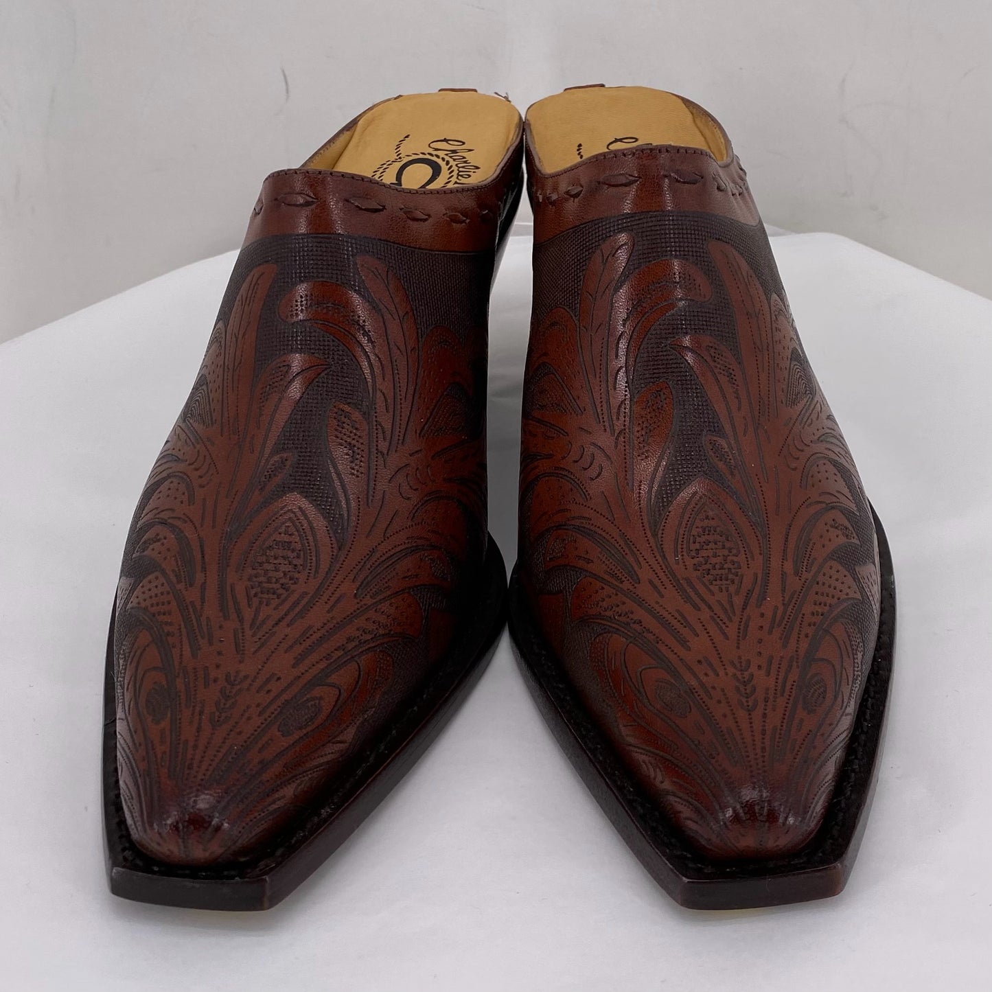 REDDISH BROWN W Shoe Size 7 CHARLIE HORSE shooties/booties
