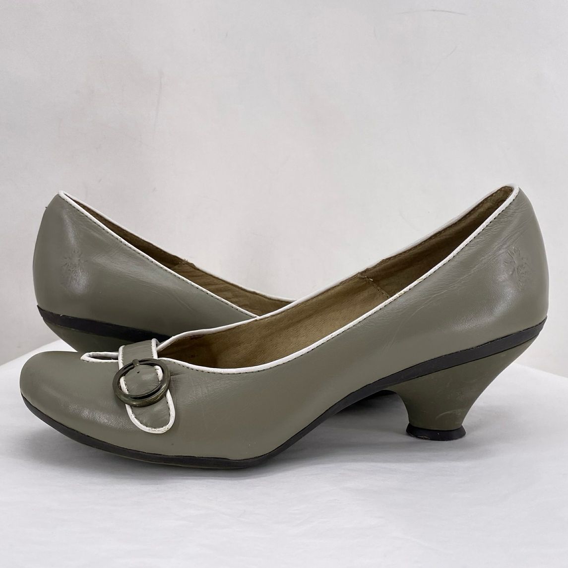 Gray W Shoe Size 39 LONDON FLY Pumps