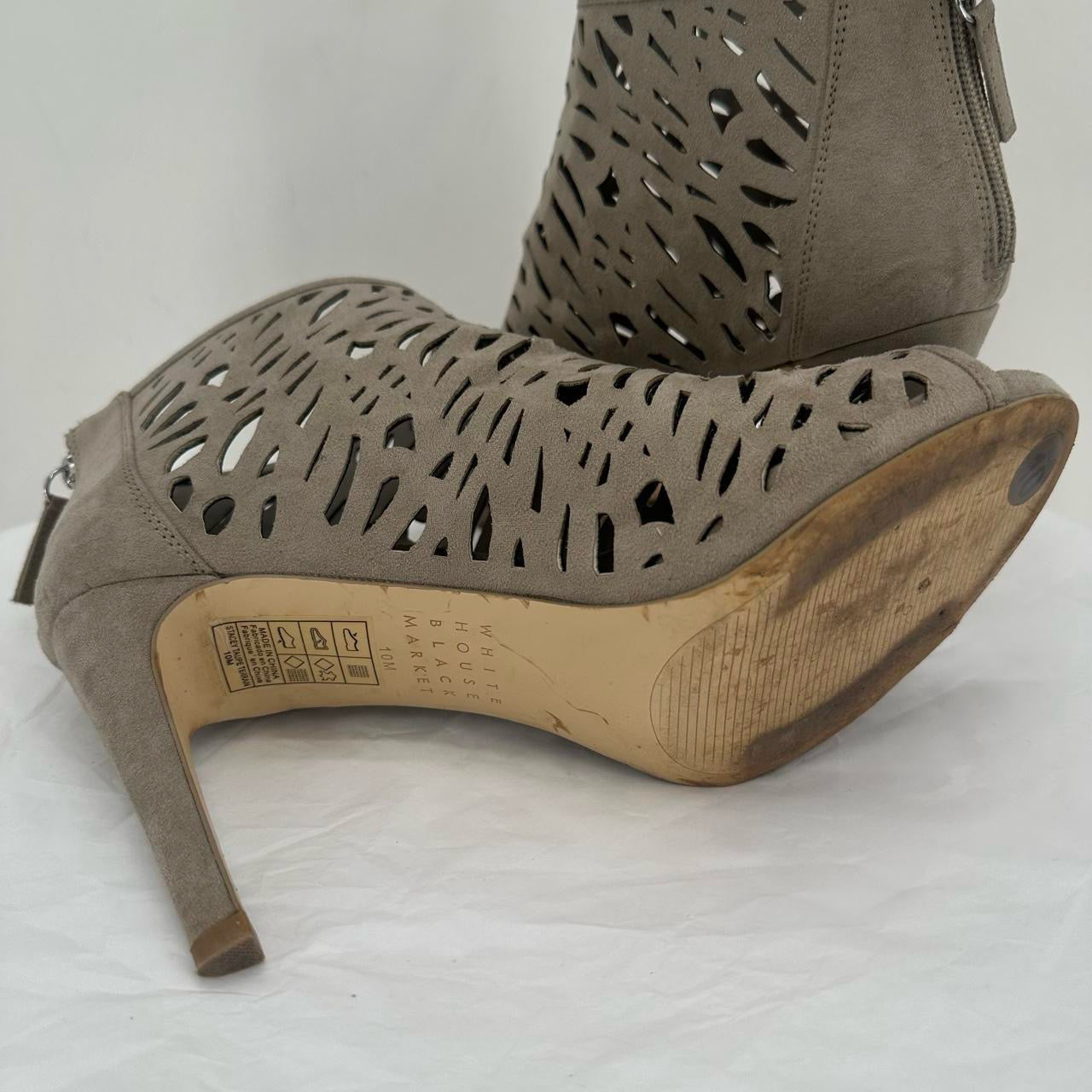 Taupe W Shoe Size 10 WHITE HOUSE BLACK Heels
