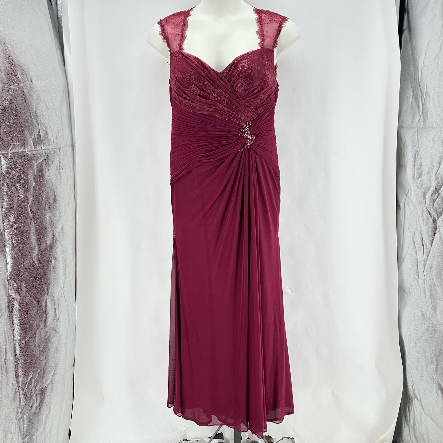 Size 12 CAMERON BLAKE Dress