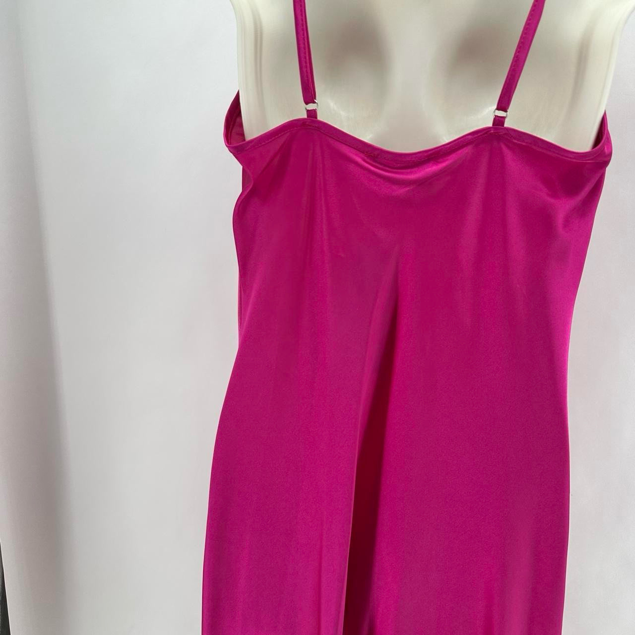 Size M BEBE Sateen NIGHTGOWN