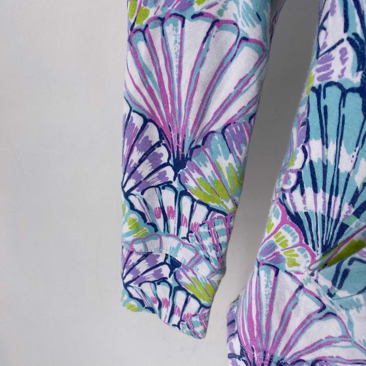 Size XS LILLY PULITZER seashells Shirt
