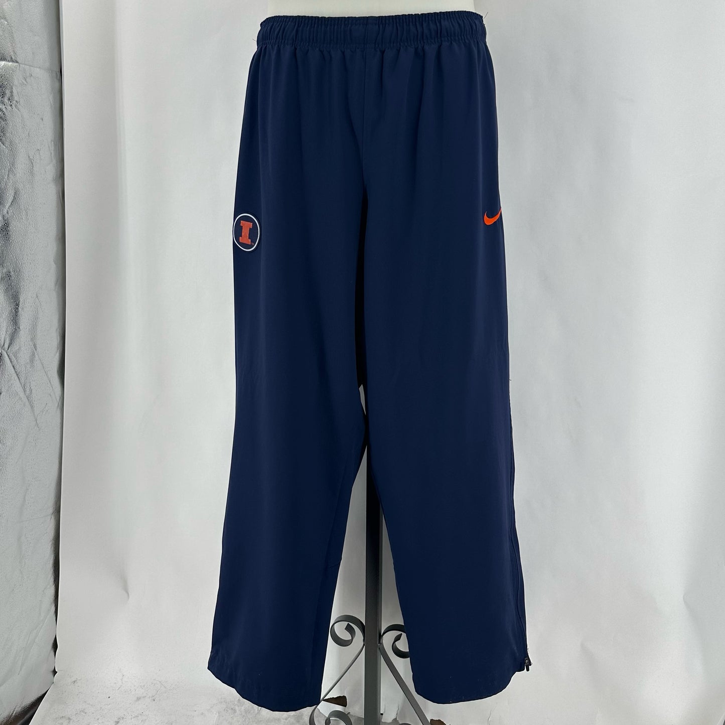 Size XL NIKE Athletic Wear