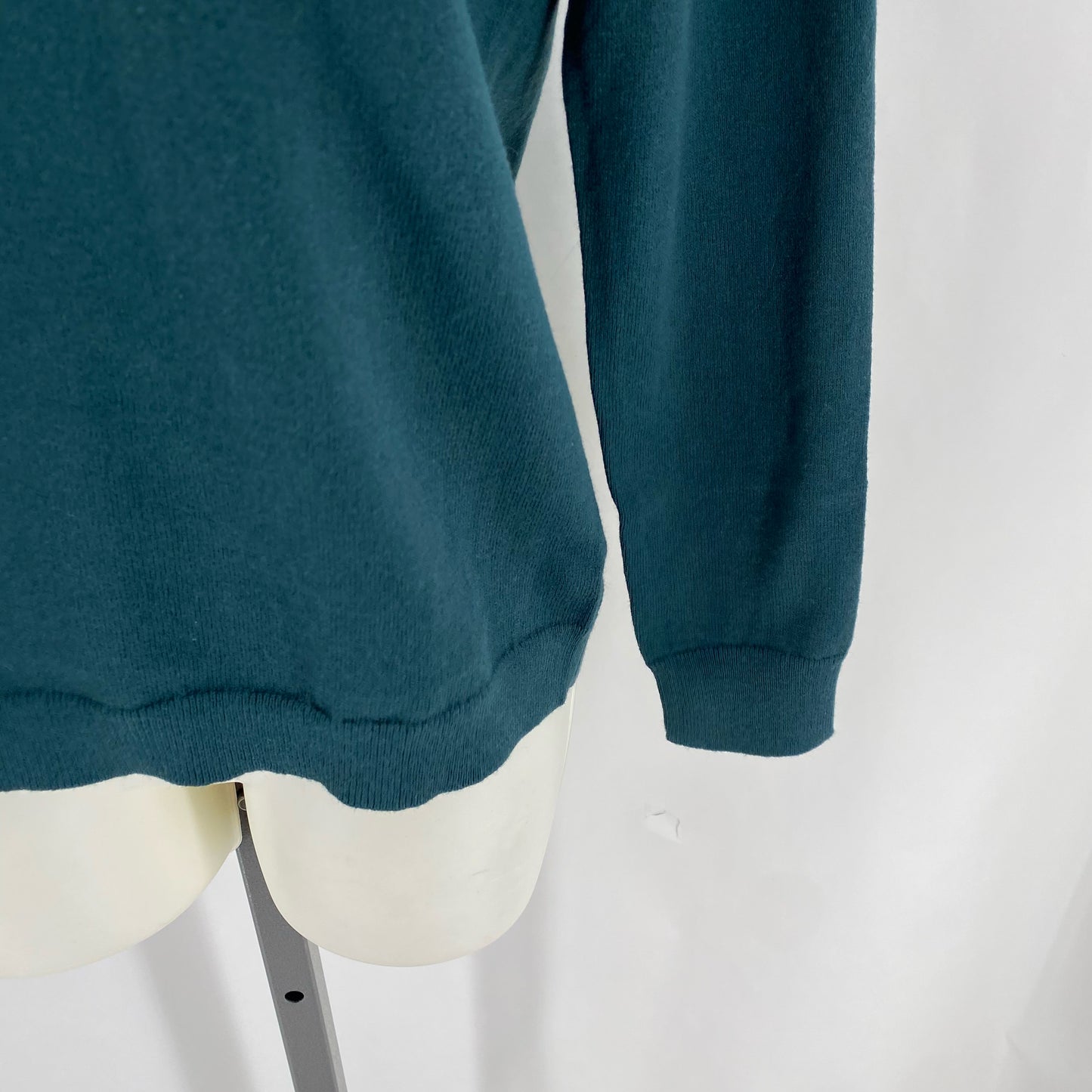 Size S CARLISLE Sweater