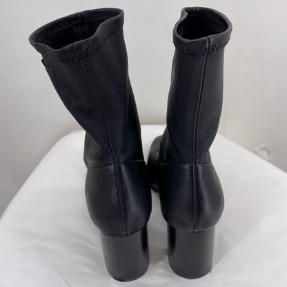 Black W Shoe Size 8.5 Boots