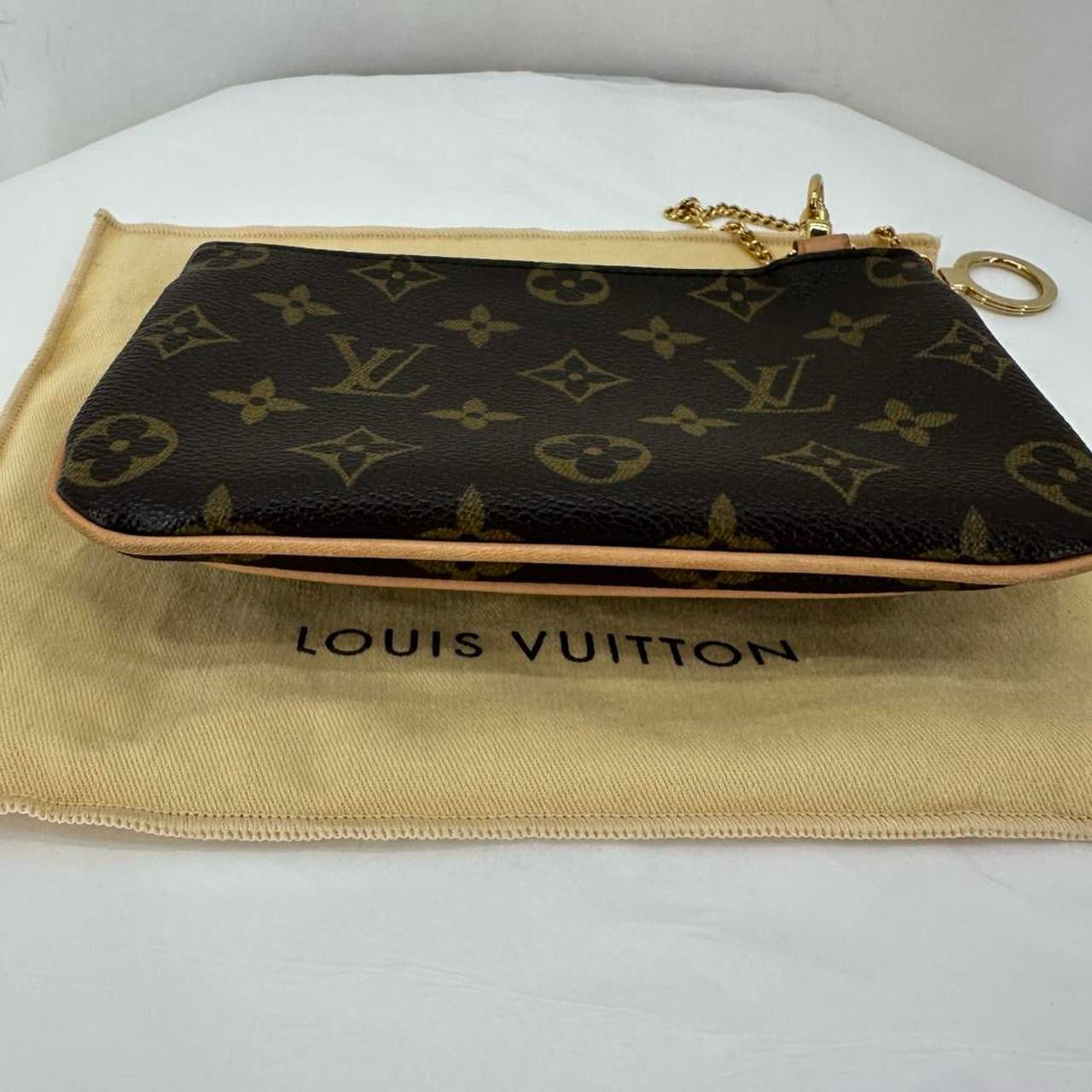 BROWN LOUIS VUITTON Wristlet