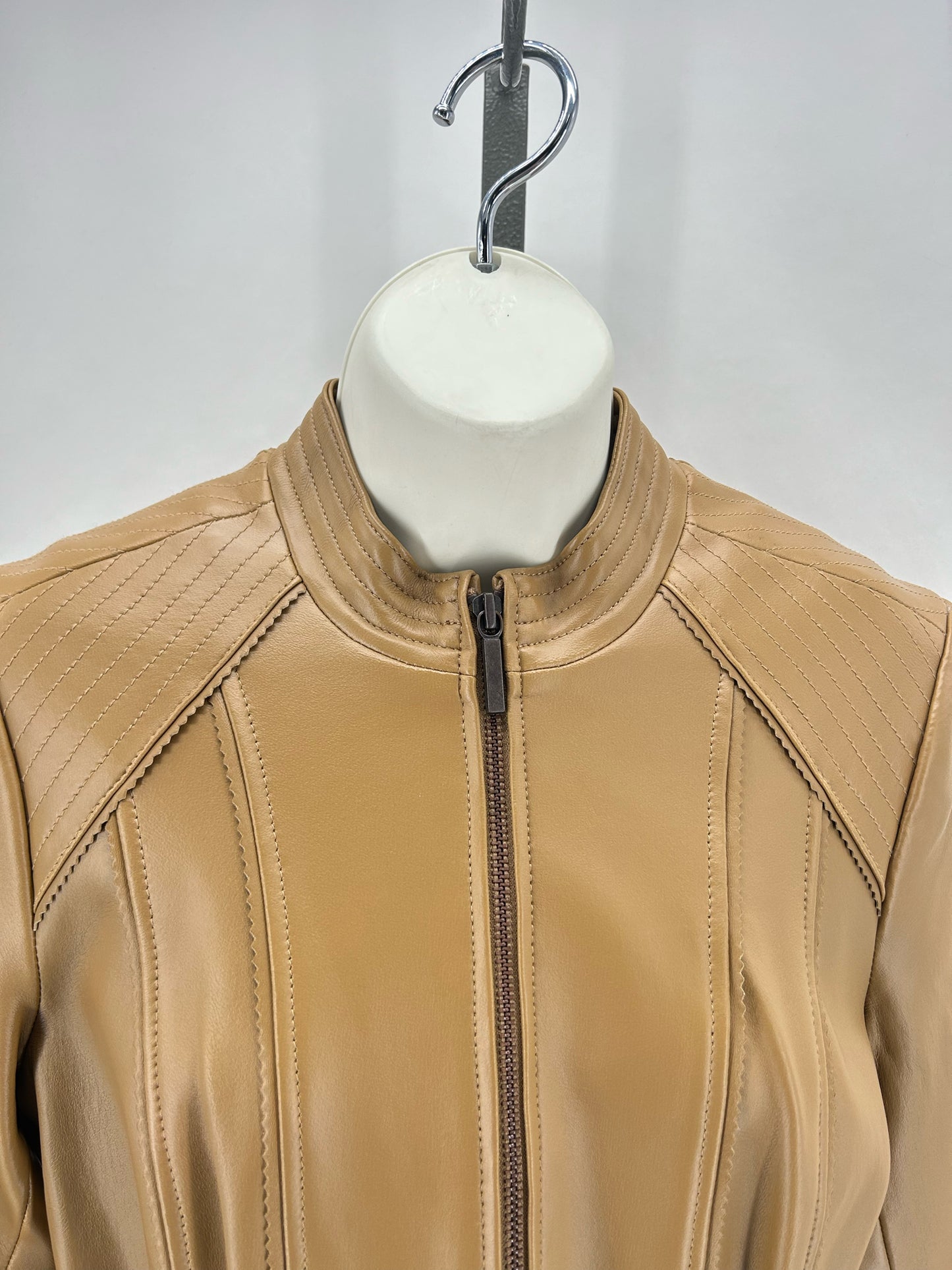 Size 8 GILI Leather Jacket (Outdoor)