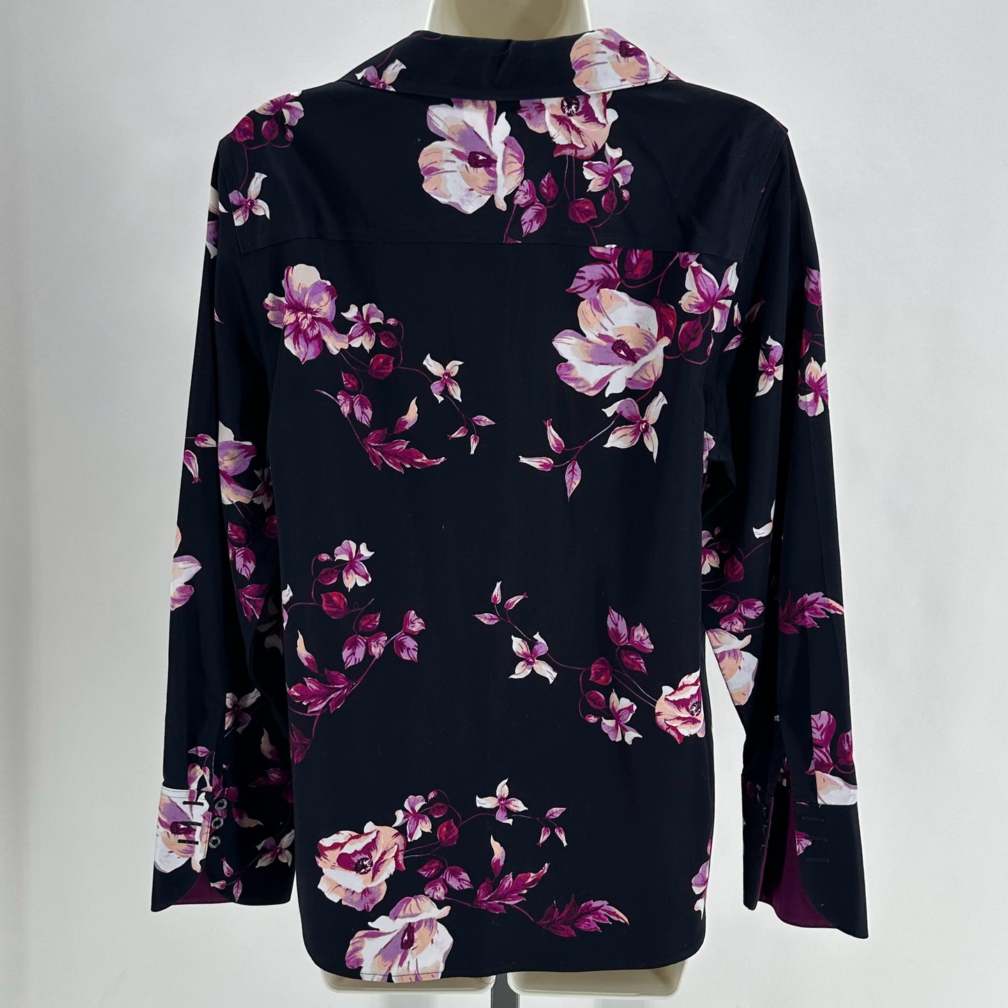Size 1 CHICO'S FLOWERS Shirt