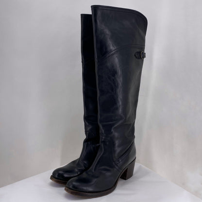 Black W Shoe Size 8 FRYE Boots