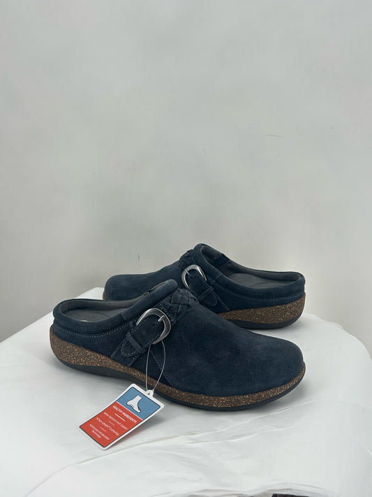 Navy W Shoe Size 10.5 AETREX Mules