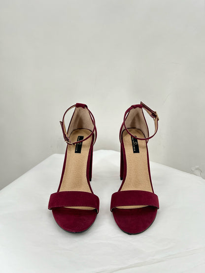 Burgundy W Shoe Size 7 Heels