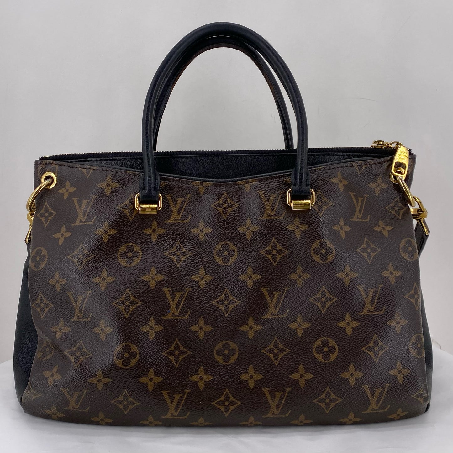 BROWN LOUIS VUITTON Shoulder Bag