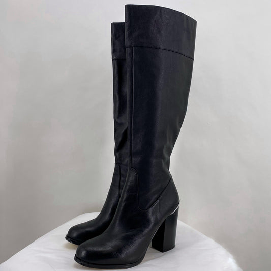 Black W Shoe Size 7 WHITE HOUSE BLACK Boots