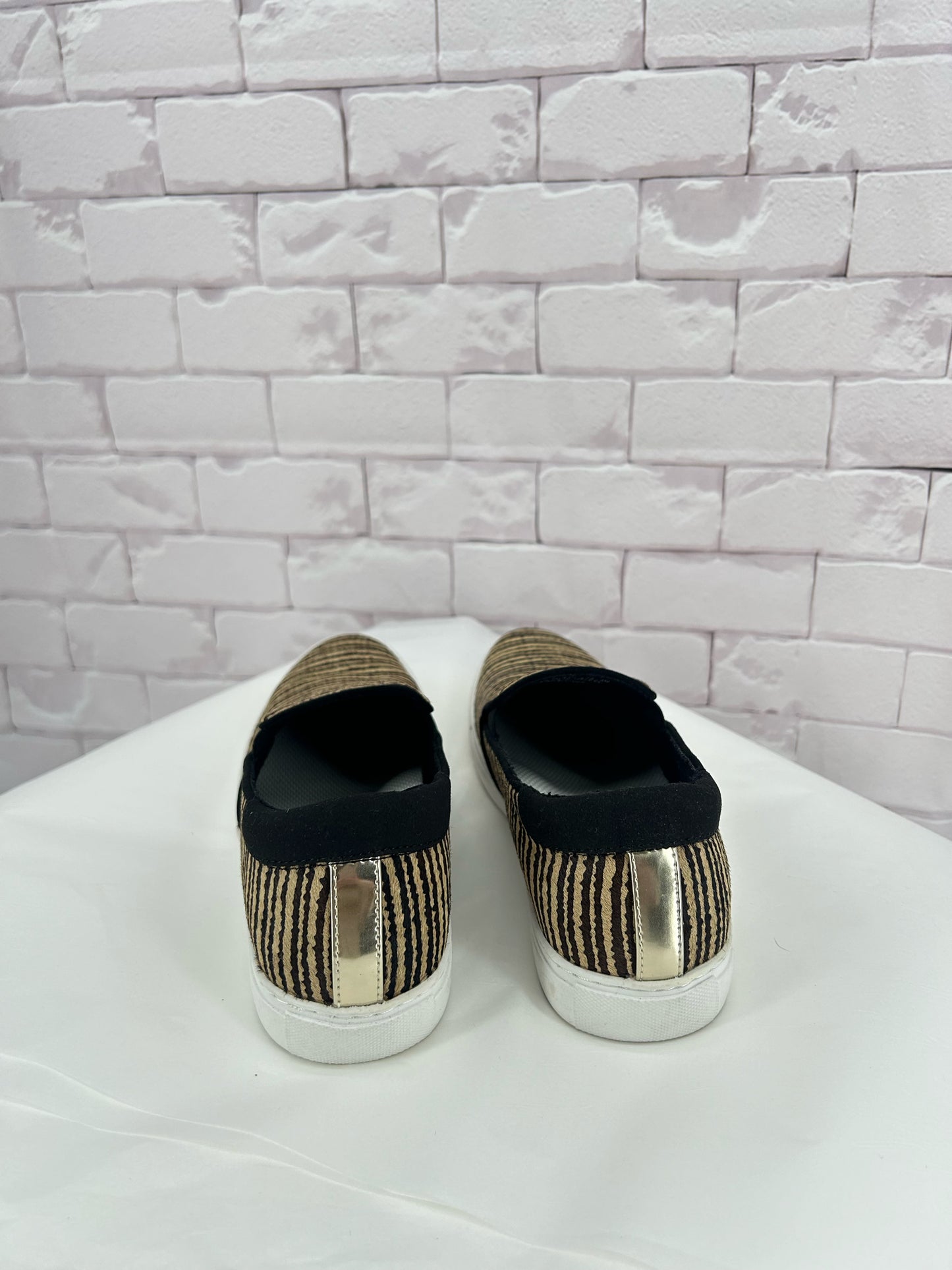 BROWN/TAN W Shoe Size 9.5 KENNETH COLE Flats