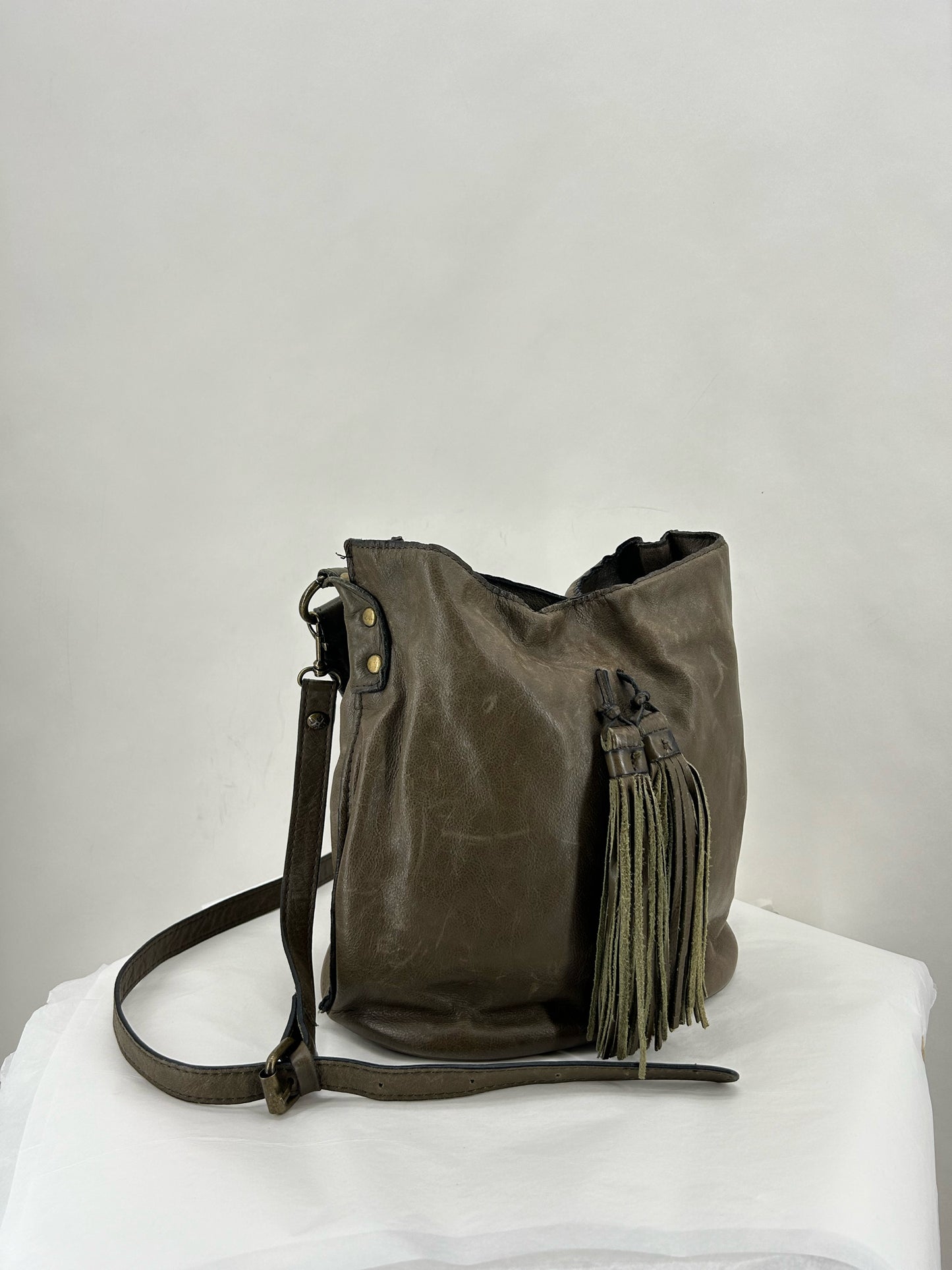 OLIVE PATRICIA NASH Leather Cross-body