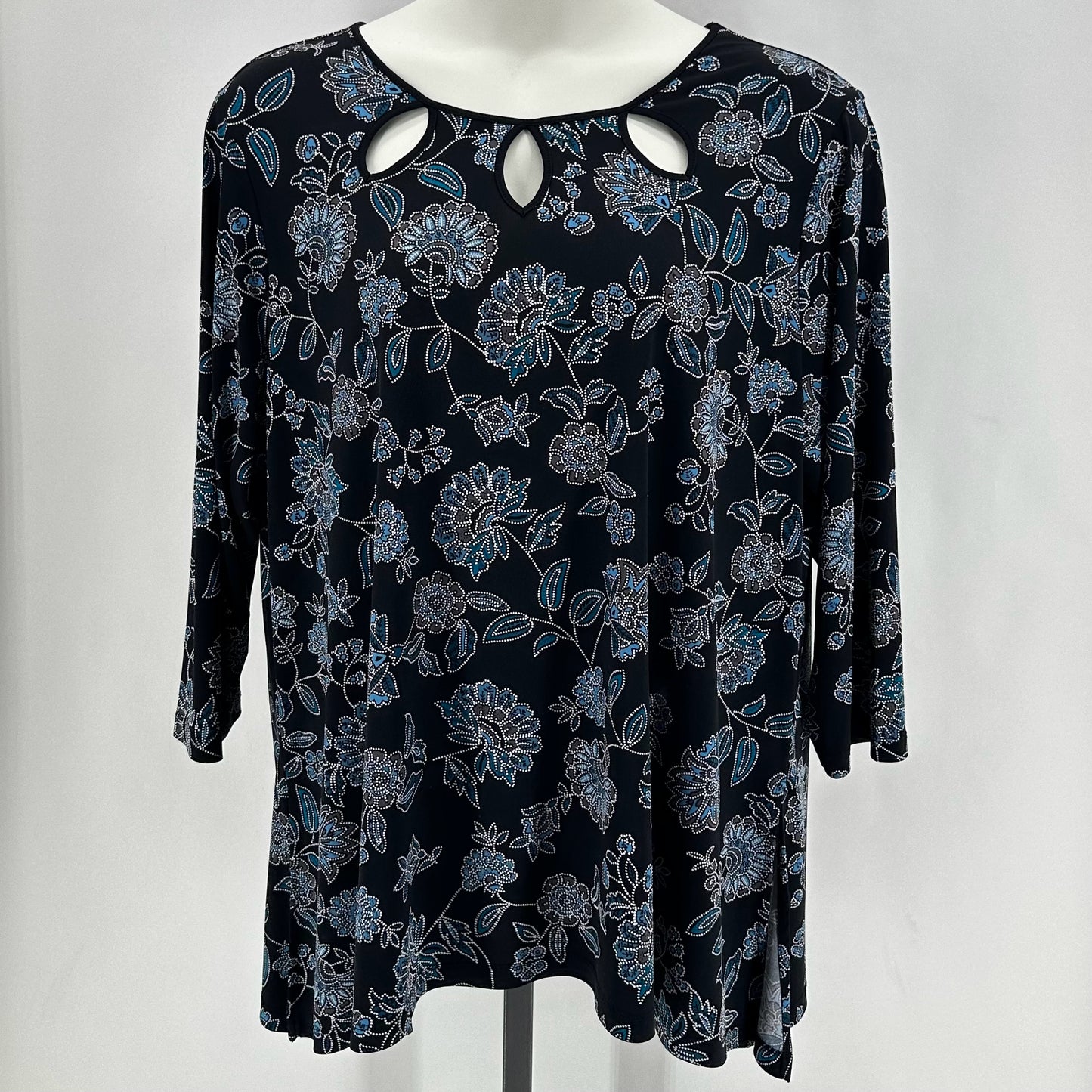 Size 2X RUBY RD FLOWERS Shirt