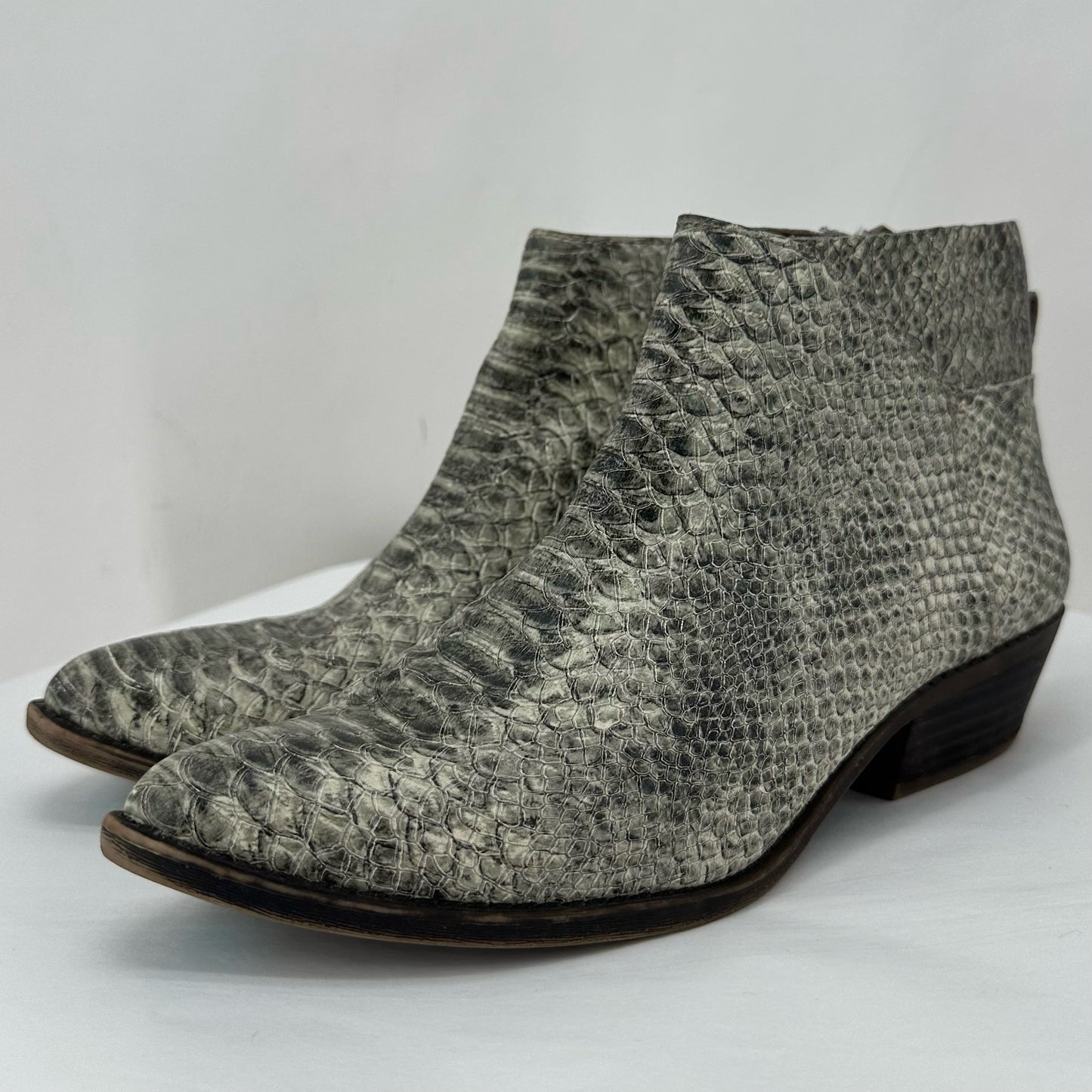 BLACK/GRAY W Shoe Size 7.5 LUCKY BRAND Boots