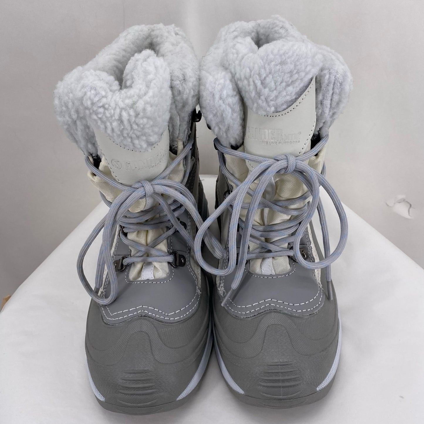 GRAY & WHITE W Shoe Size 9 THINSULATE Boots