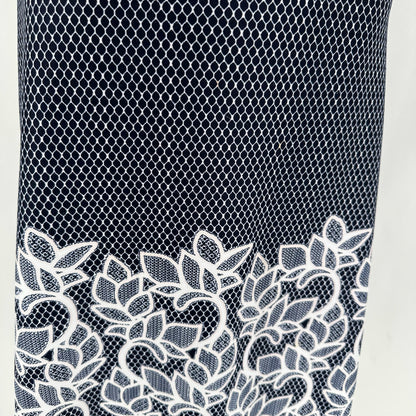 Size 26/28 AVENUE FLOWERS Skirt