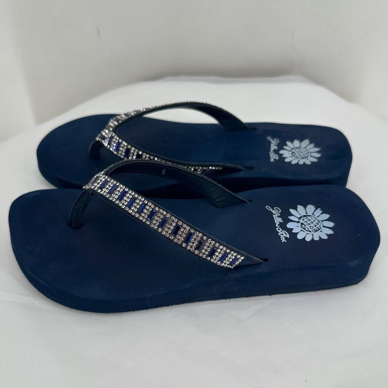 Navy W Shoe Size 6 YELLOW BOX Sandals