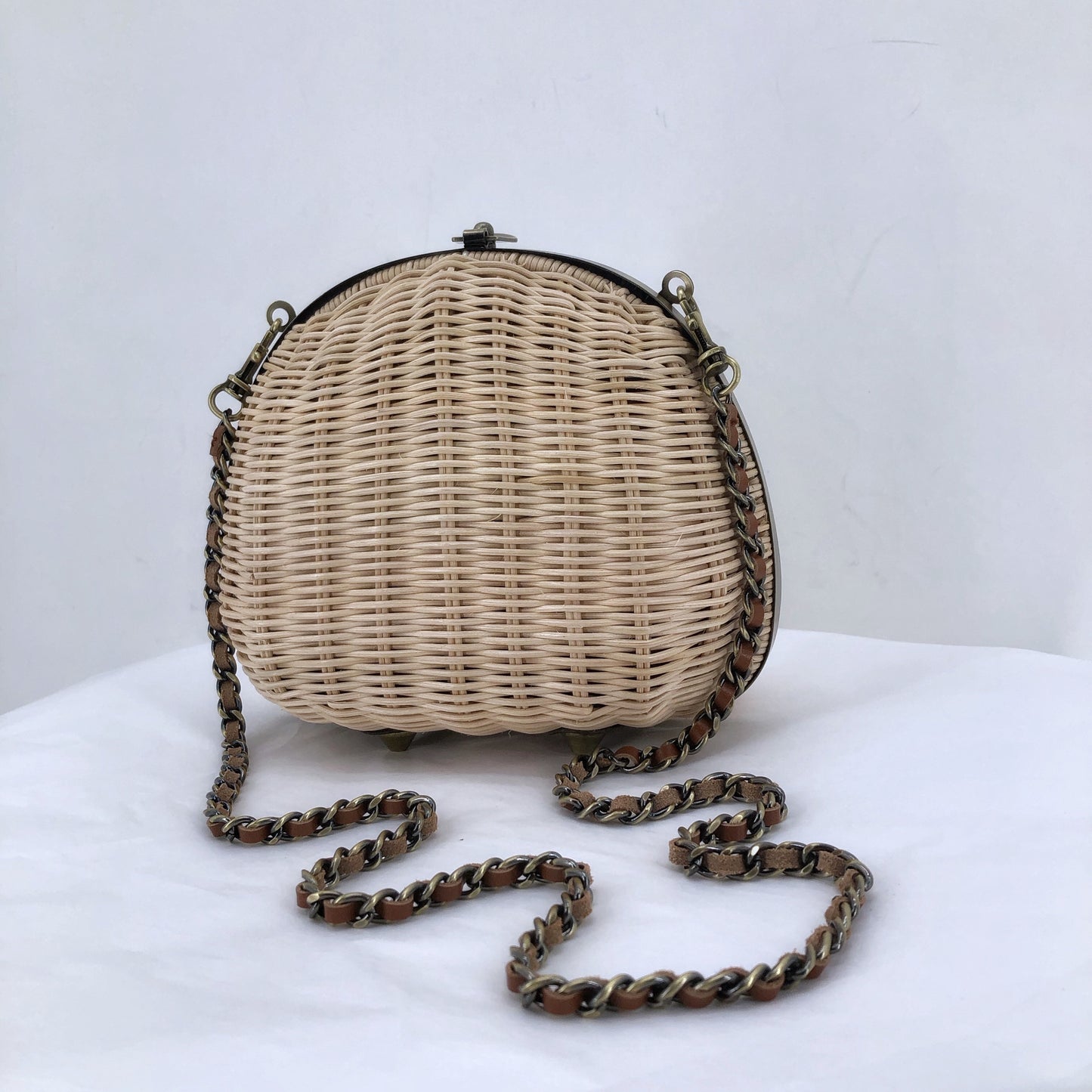 LT TAN PATRICIA NASH WICKER Cross-body