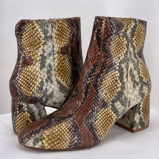 Multi-Color W Shoe Size 8 CHINESE LAUNDRY Boots