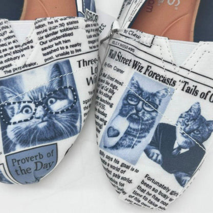 BLUE & WHITE W Shoe Size 6 bobs Flats