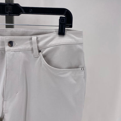LT GRAY Size 34 LULULEMON Men's Apparel