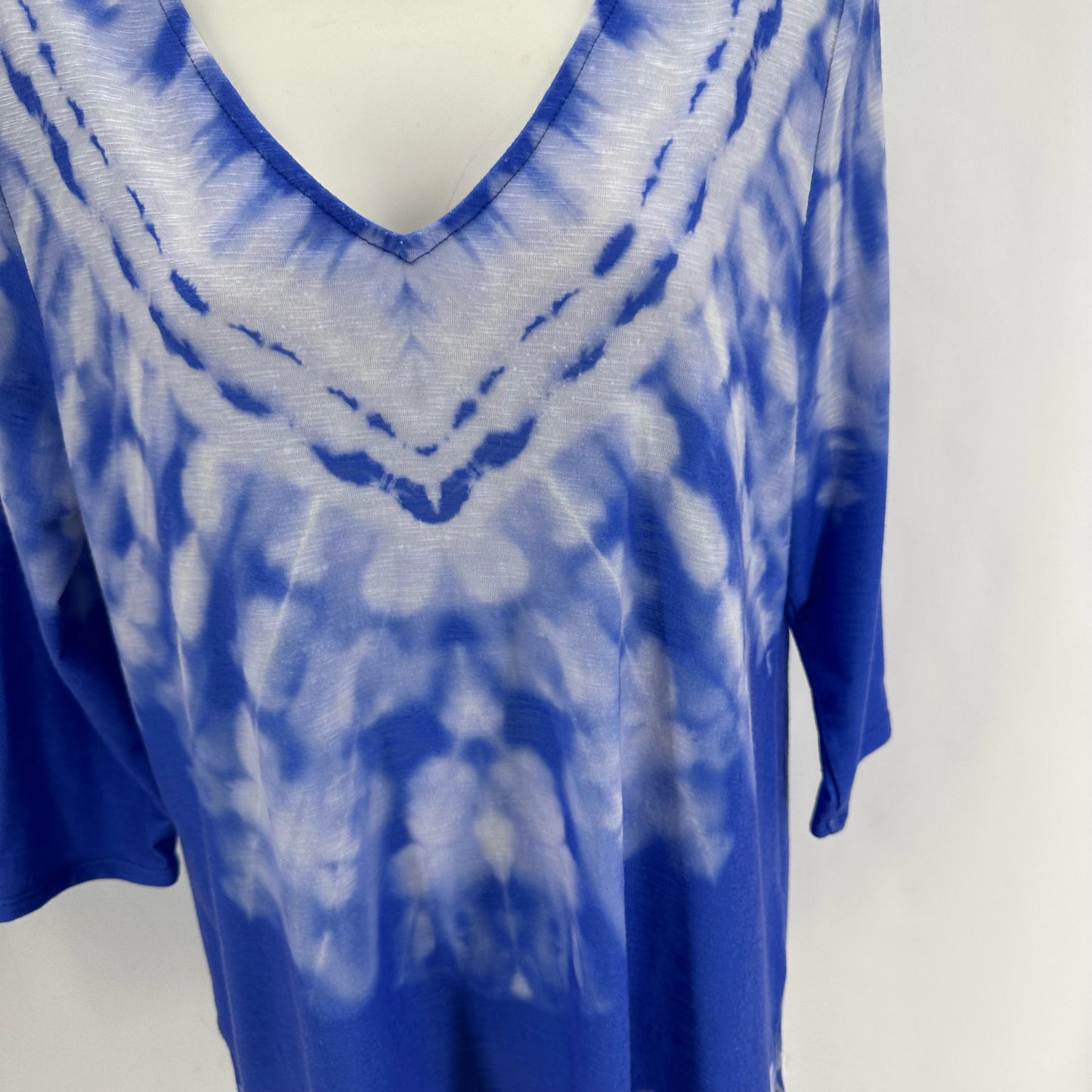 Size 1 CHICO'S TYE DYE Shirt