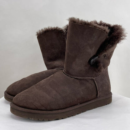 DARK BROWN W Shoe Size 9 UGG Boots