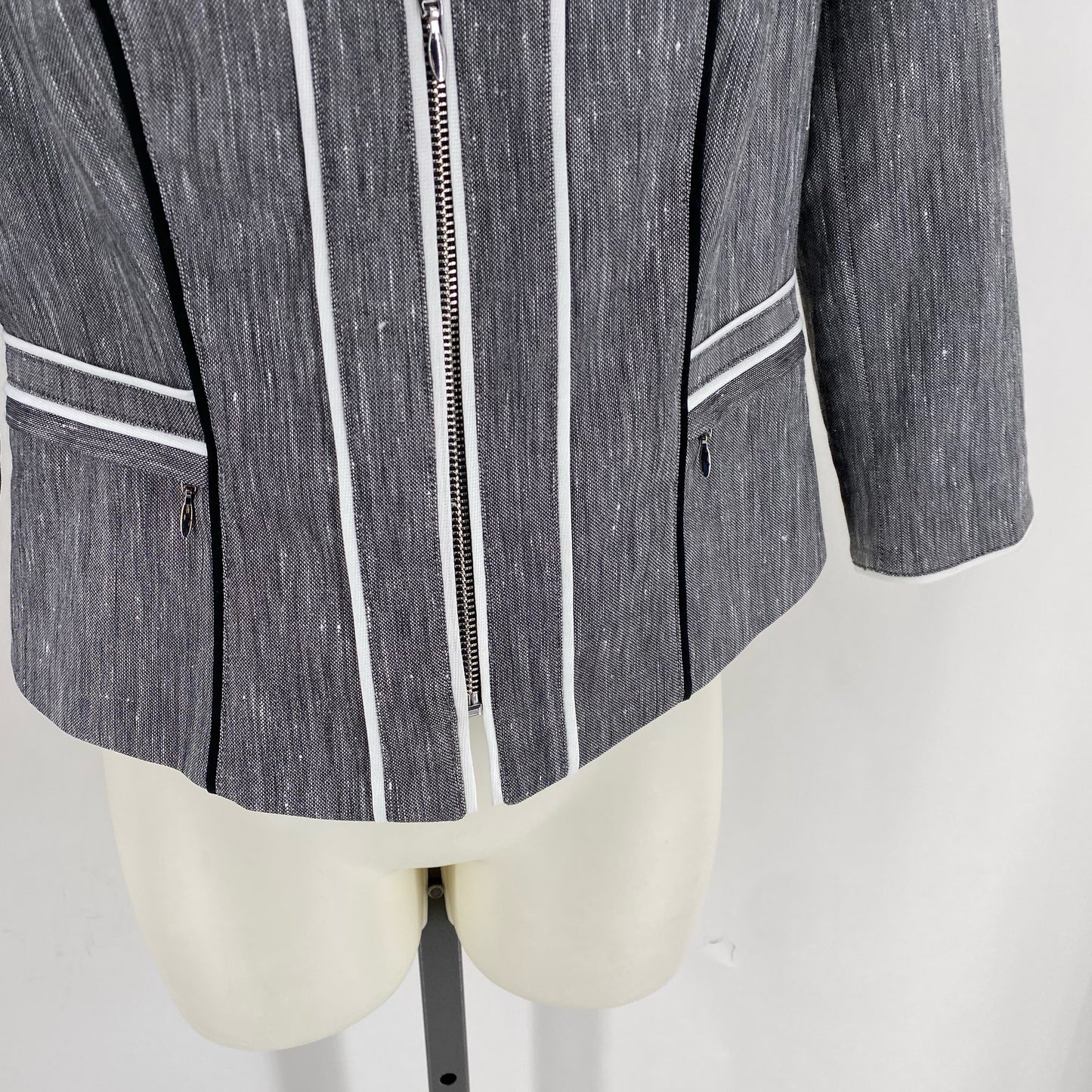 Size 0 WHITE HOUSE BLACK Jacket