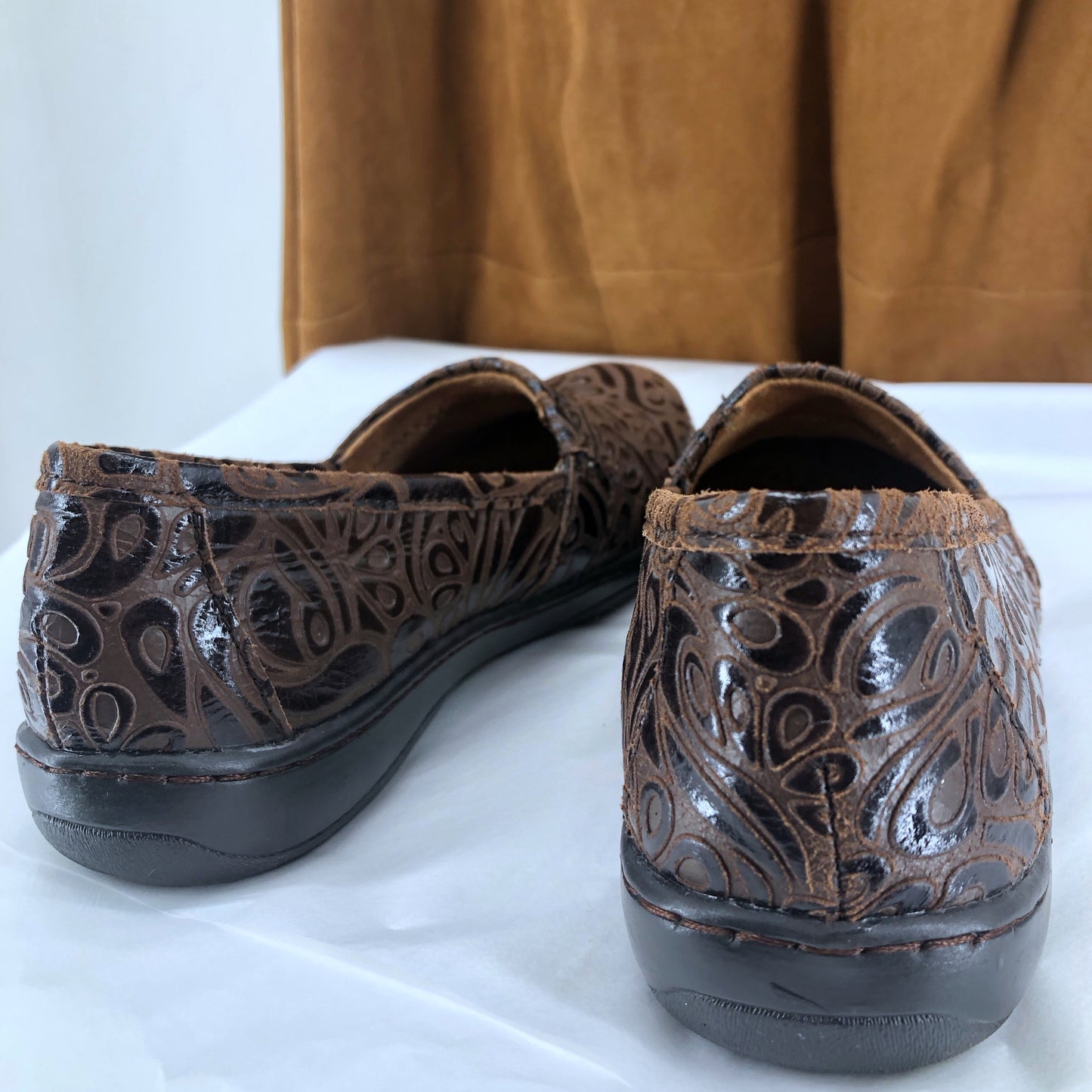 BROWN W Shoe Size 7 BOC Flats