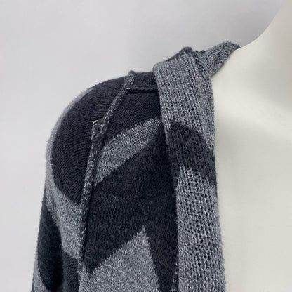 Size 0 TORRID ZIGZAG Cardigan