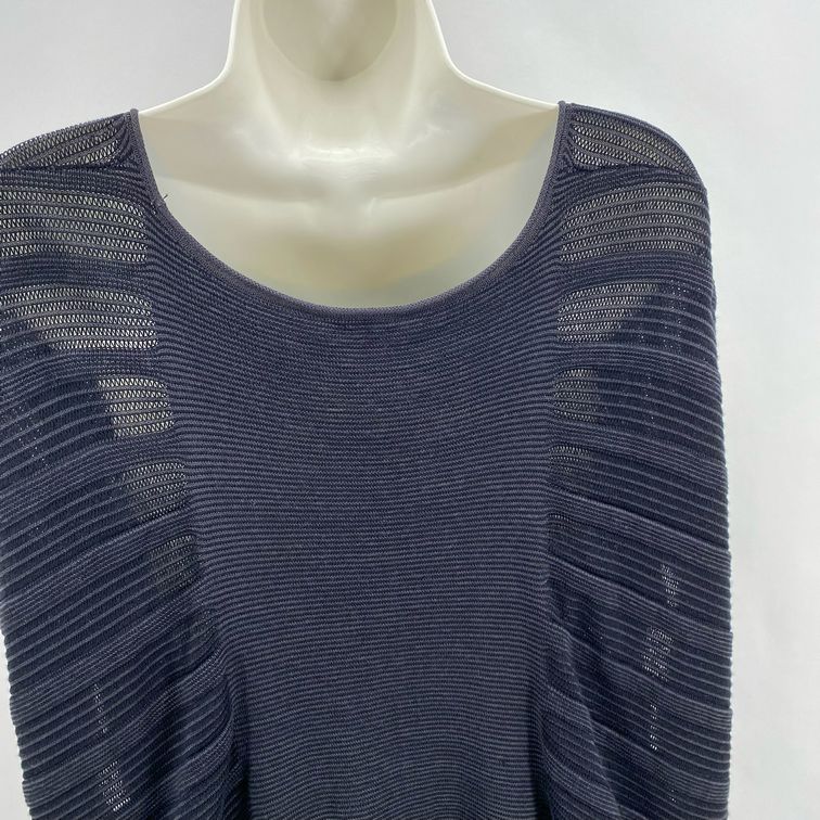 Size M EILEEN FISHER Shirt