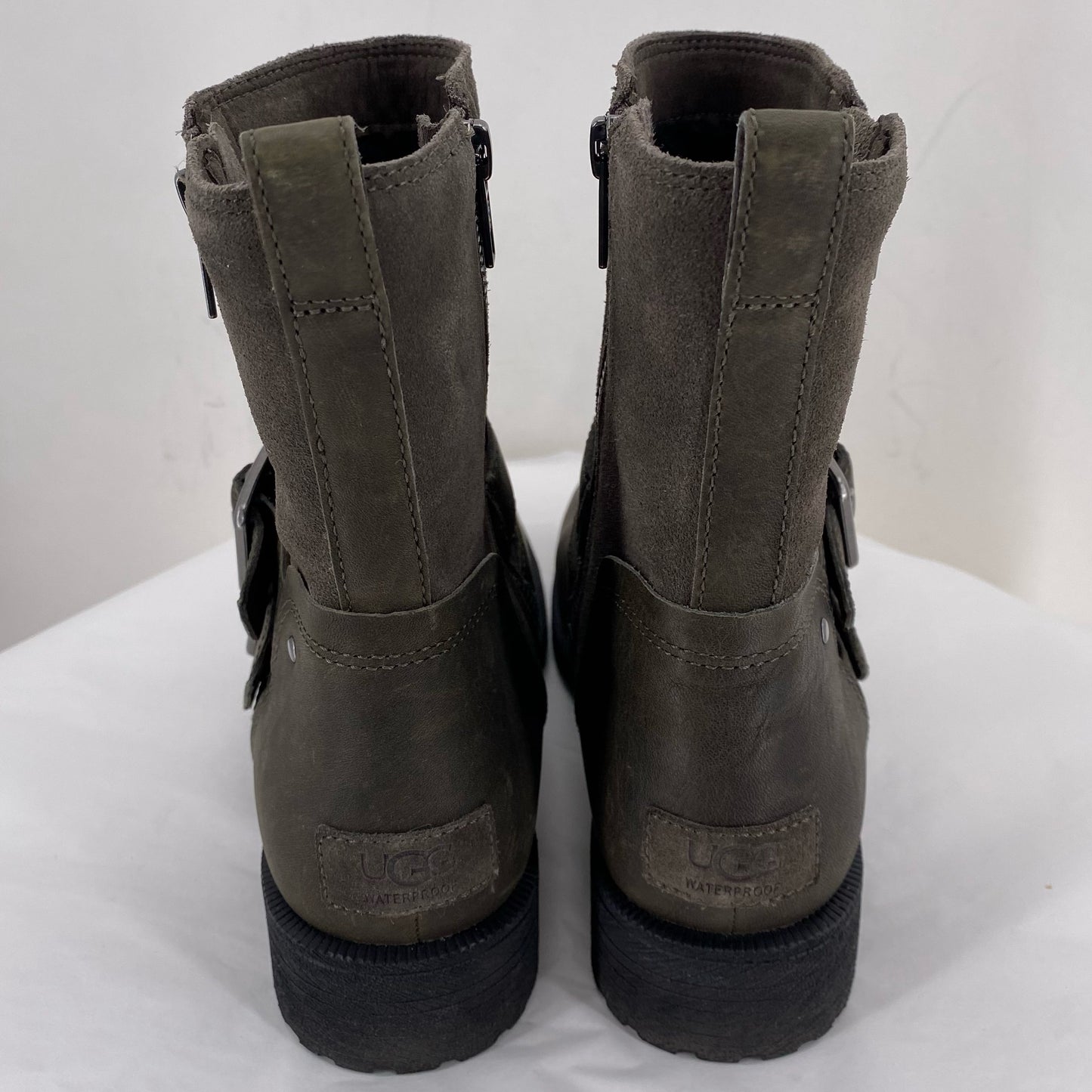 DARK GREEN W Shoe Size 7.5 UGG Boots