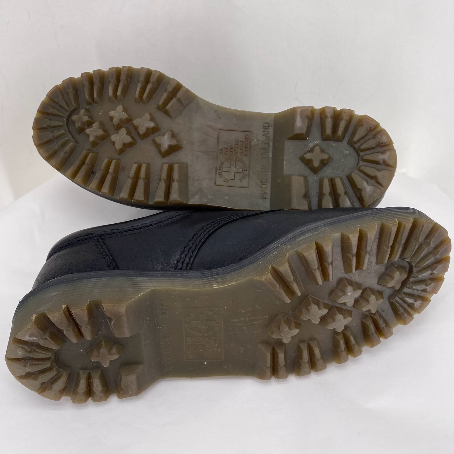 Black W Shoe Size 6 DR. MARTENS Flats