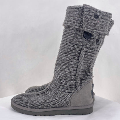 Gray W Shoe Size 7 UGG Boots