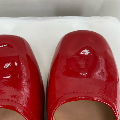 Red W Shoe Size 10 Flats