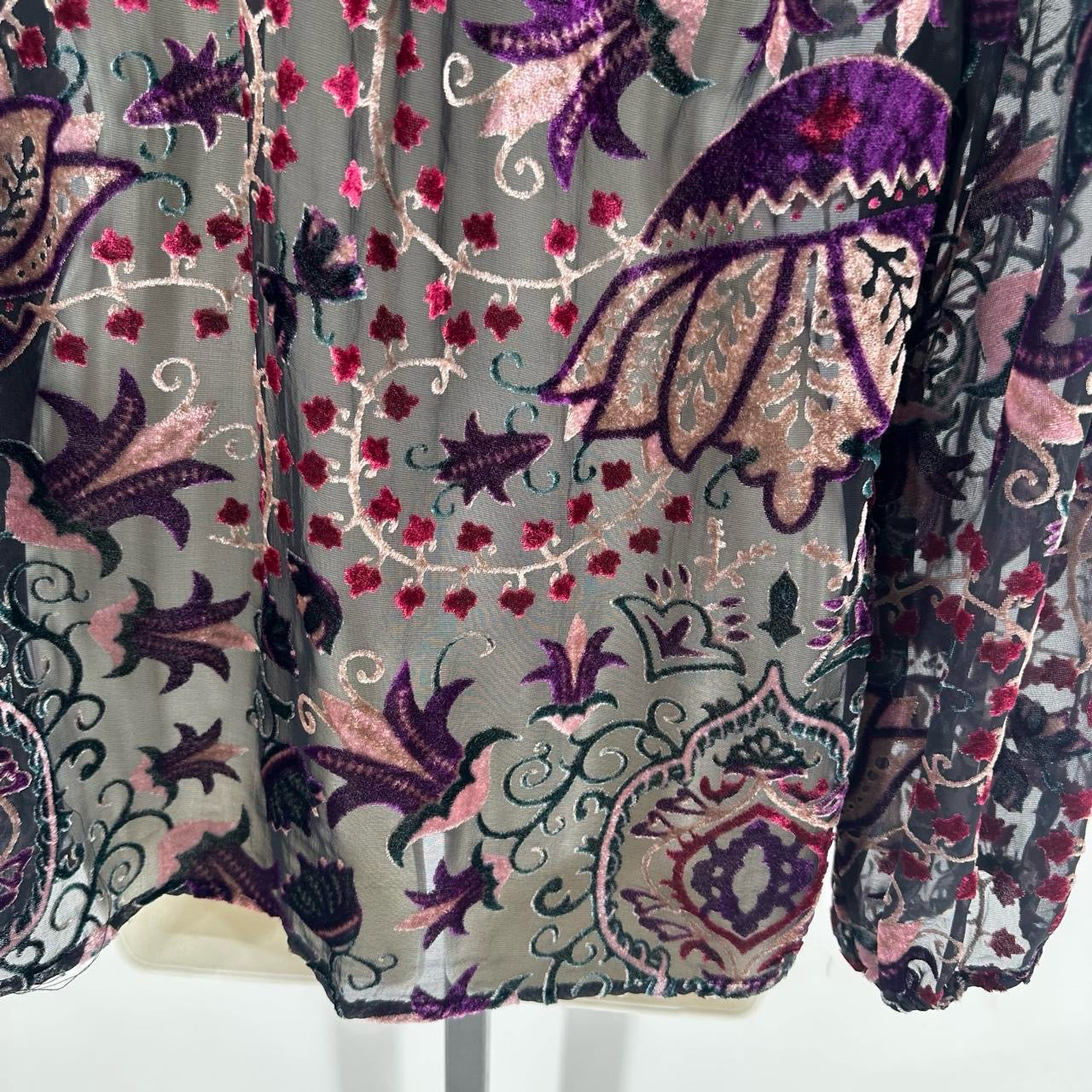 Size L VIOLET & CLAIRE NET Floral Shirt