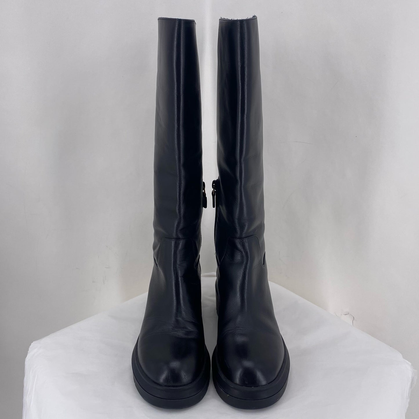 Black W Shoe Size 7 STUART WEITZMAN Boots