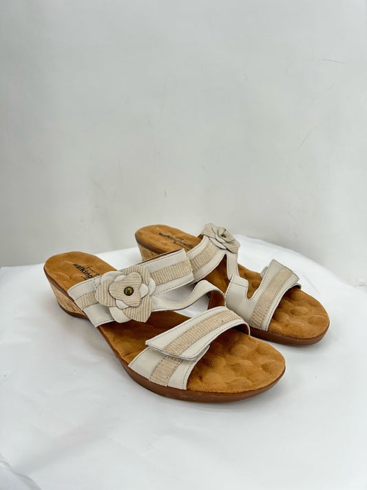 Beige W Shoe Size 10 WALKING CRADLES Sandals