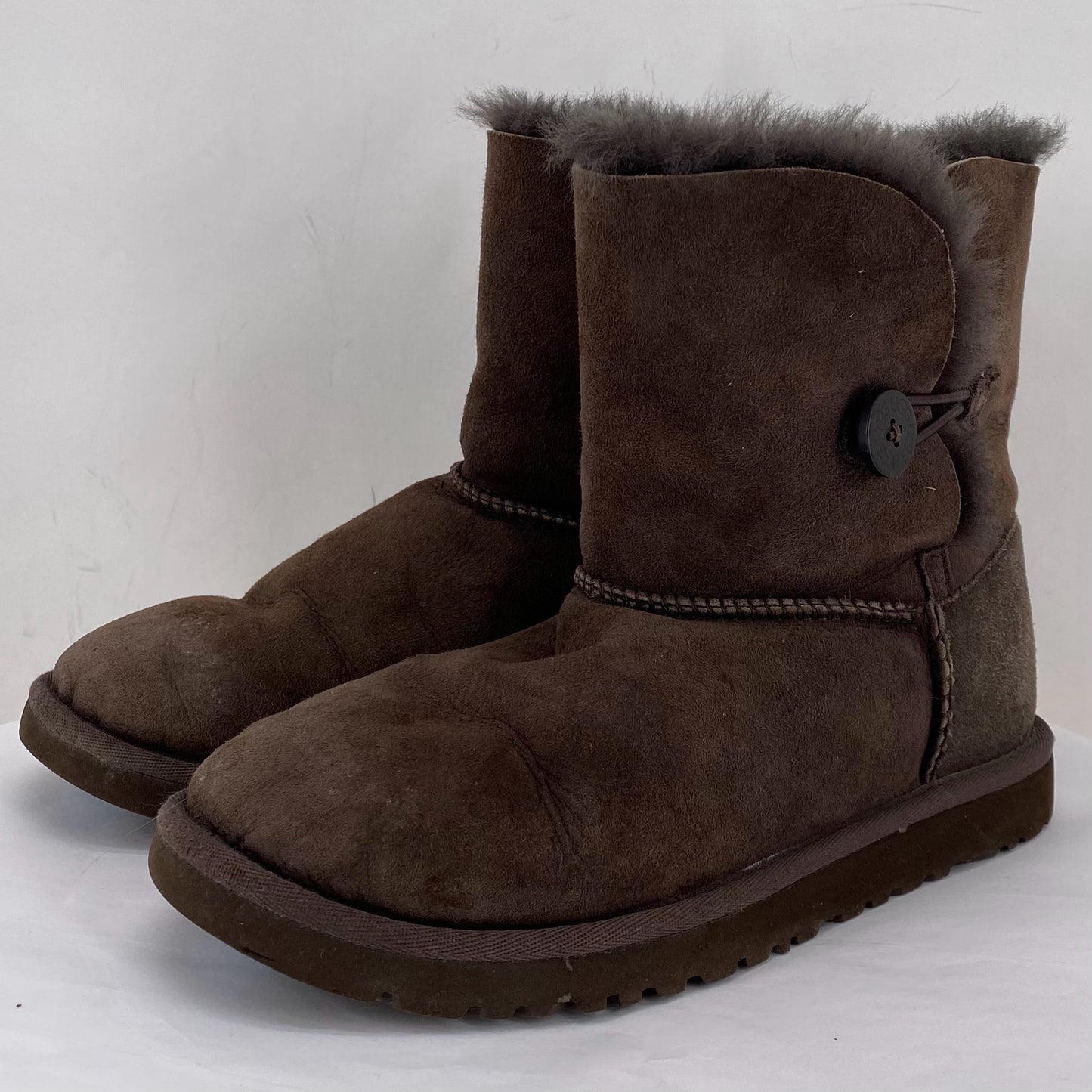 BROWN W Shoe Size 6 UGG Boots