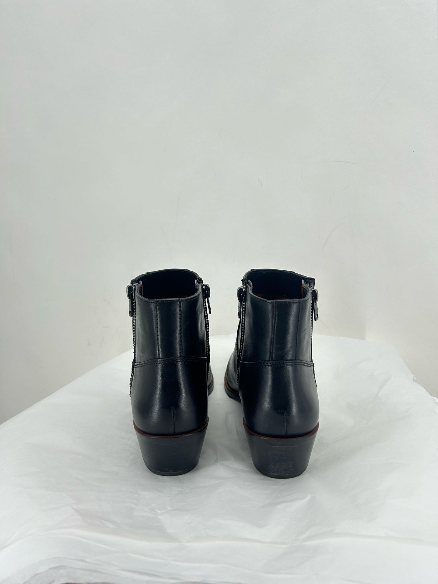 Black W Shoe Size 7 COACH Boots