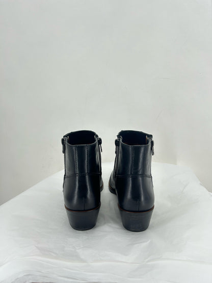 Black W Shoe Size 7 COACH Boots