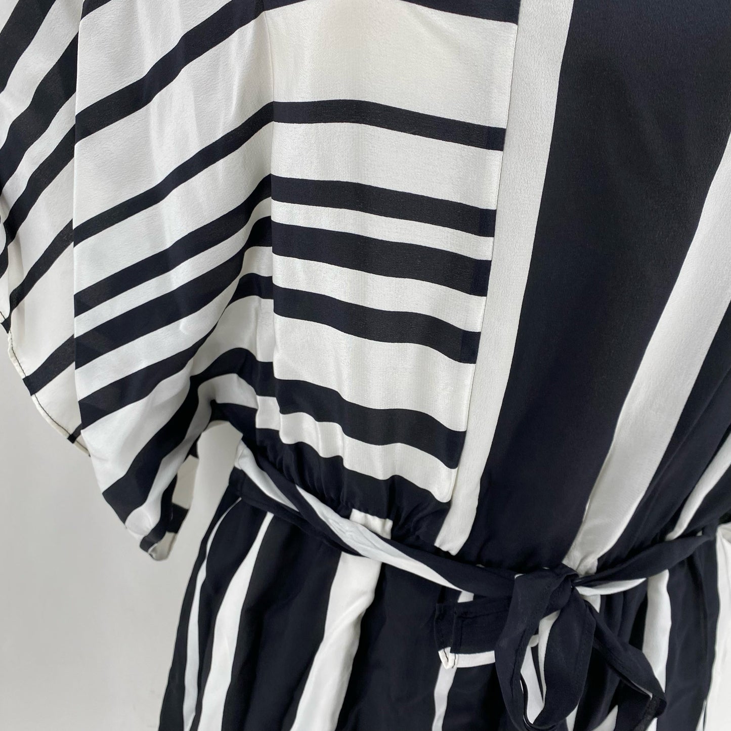 Size XS BCBG MAXAZRIA Silk Stripe Dress