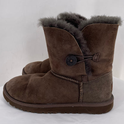 BROWN W Shoe Size 6 UGG Boots
