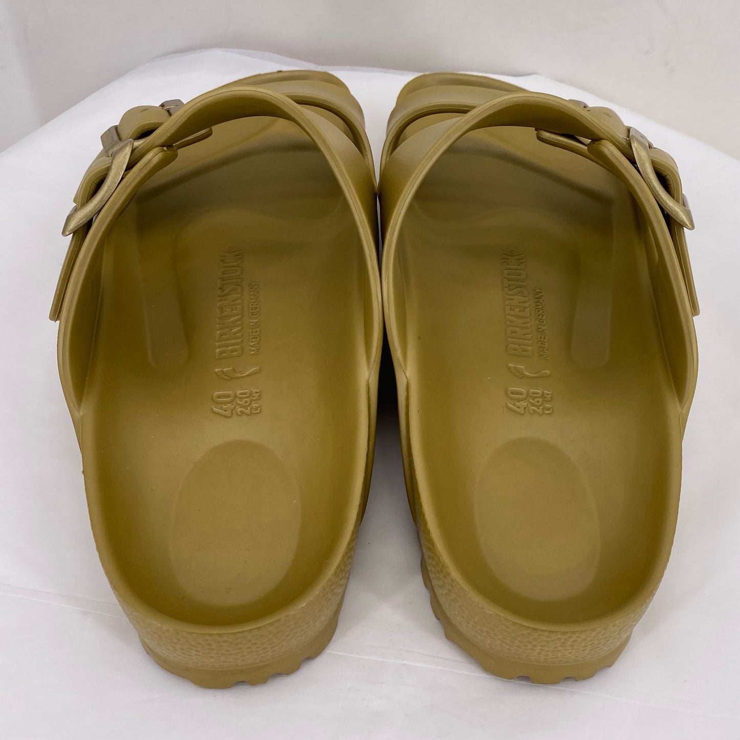 GOLD W Shoe Size 9 BIRKENSTOCK Sandals