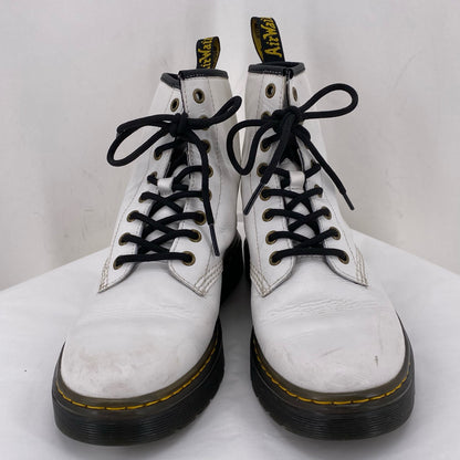White W Shoe Size 7 DR. MARTENS Boots